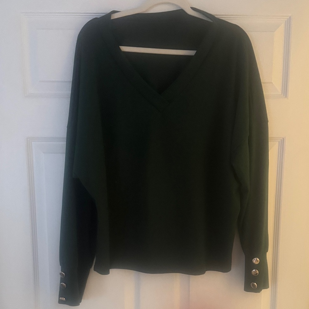 Elegant Green V-Neck Sweater